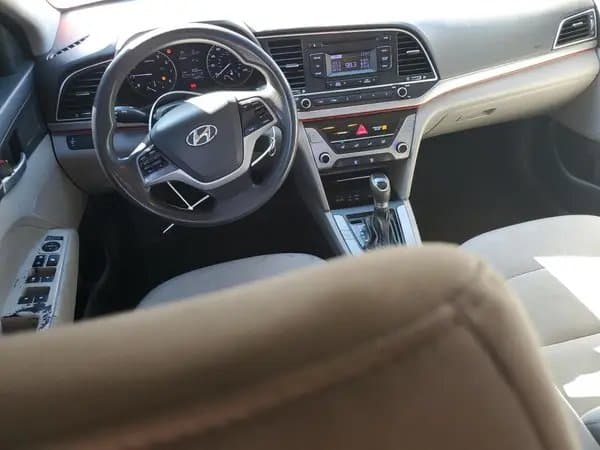 Hyundai Elantra 2017