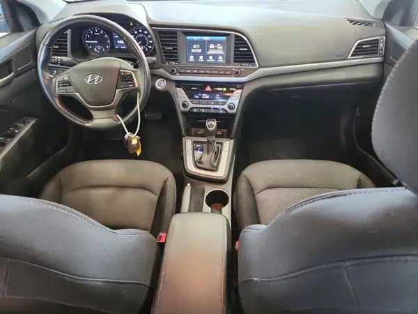Hyundai Elantra 2017