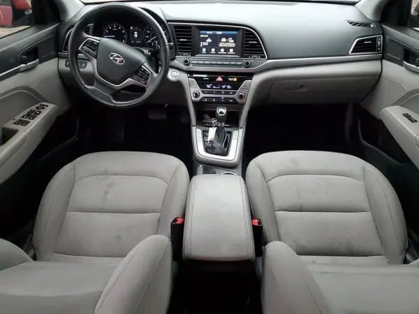 Hyundai Elantra 2017