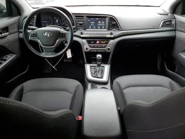 Hyundai Elantra 2017
