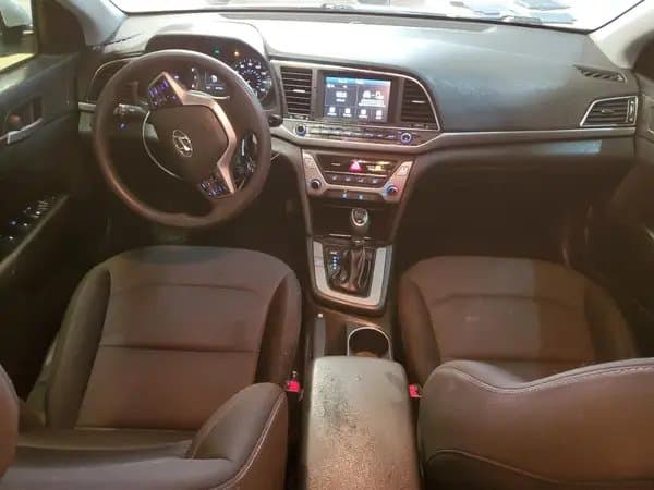 Hyundai Elantra 2018