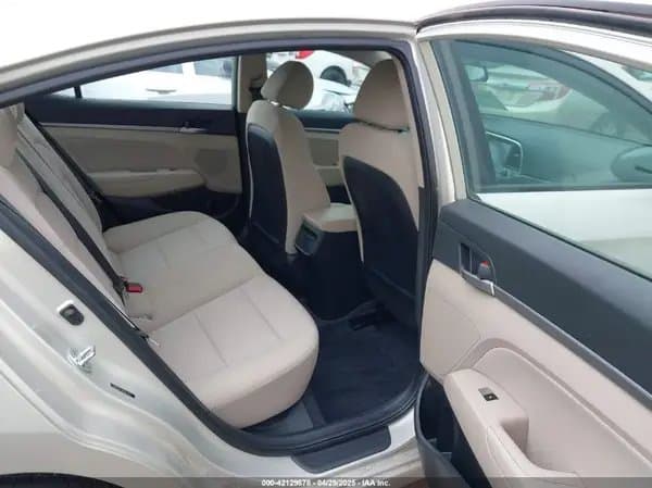 Hyundai Elantra 2018