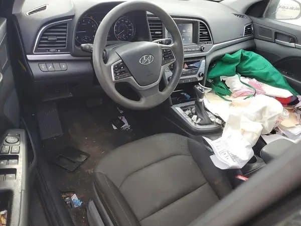 Hyundai Elantra 2018