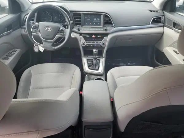 Hyundai Elantra 2018