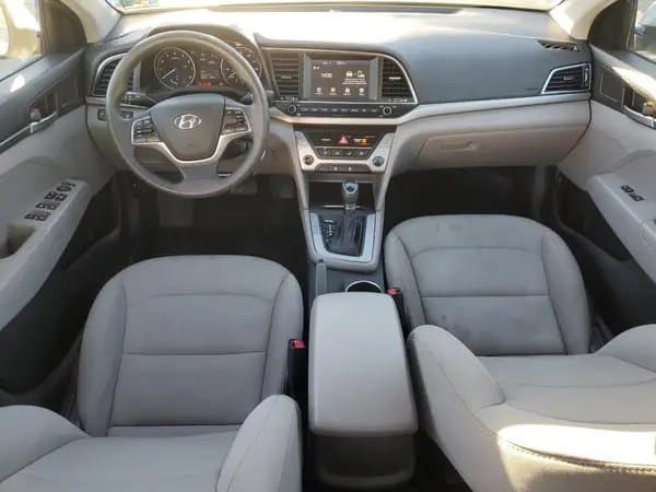 Hyundai Elantra 2018