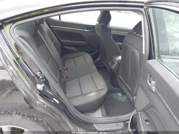 Hyundai Elantra 2018