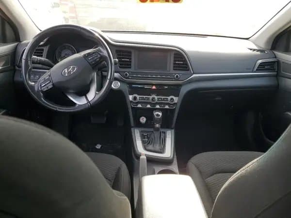 Hyundai Elantra 2019