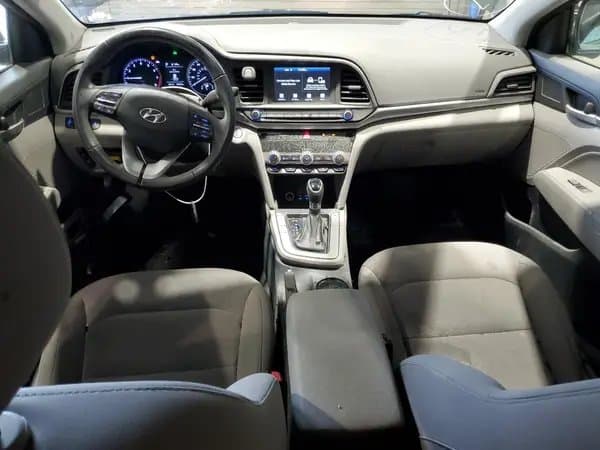 Hyundai Elantra 2019