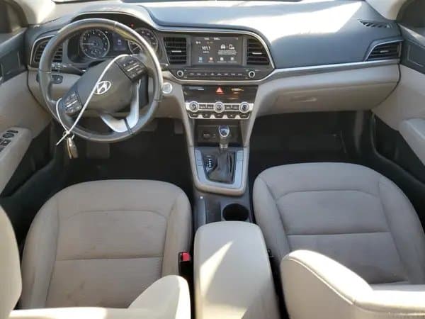 Hyundai Elantra 2020
