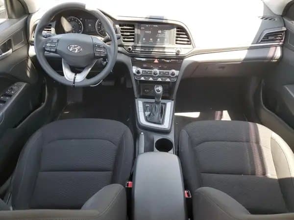 Hyundai Elantra 2020