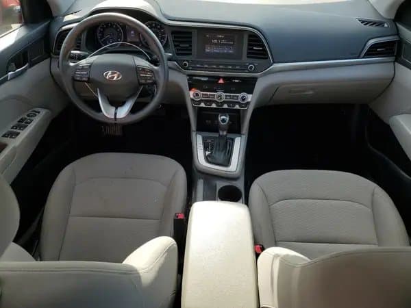 Hyundai Elantra 2020