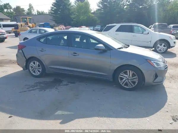 Hyundai Elantra 2020