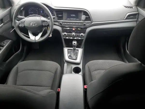 Hyundai Elantra 2020
