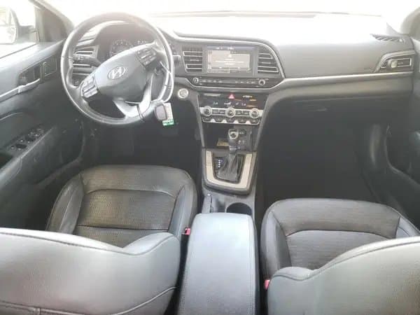 Hyundai Elantra 2020