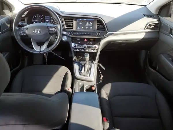 Hyundai Elantra 2020