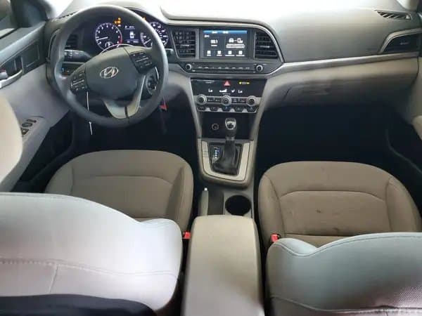 Hyundai Elantra 2020