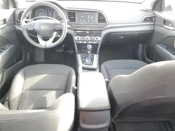 Hyundai Elantra 2020