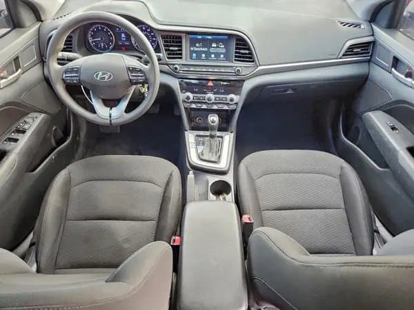 Hyundai Elantra 2020