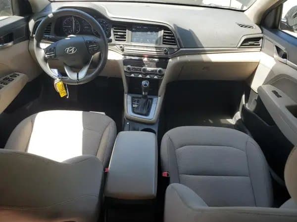 Hyundai Elantra 2020