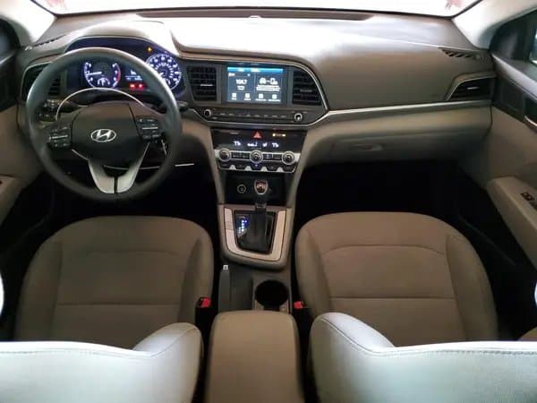 Hyundai Elantra 2020