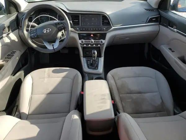 Hyundai Elantra 2020