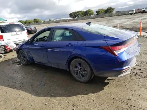 Hyundai Elantra 2021