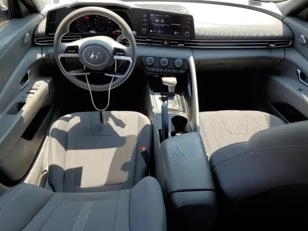 Hyundai Elantra 2021
