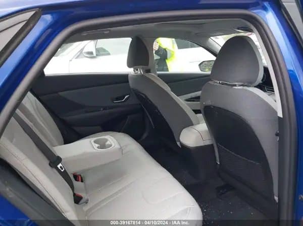 Hyundai Elantra 2021