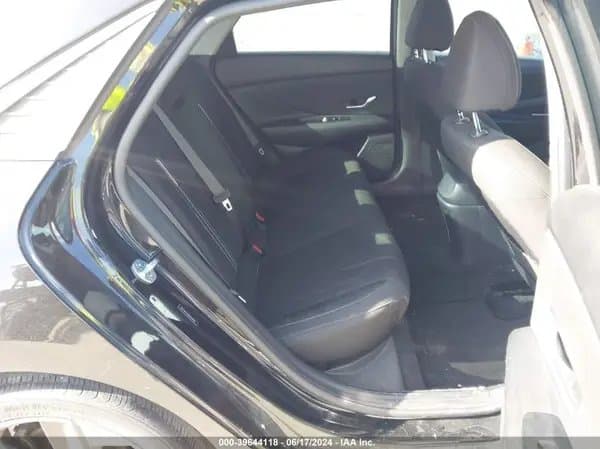 Hyundai Elantra 2021