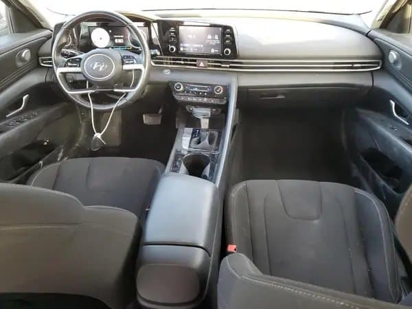 Hyundai Elantra 2021