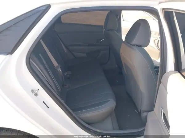Hyundai Elantra 2021