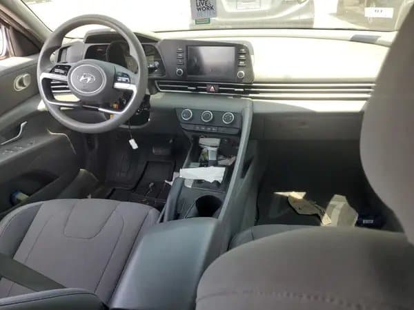 Hyundai Elantra 2021