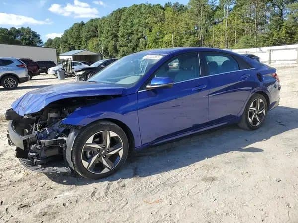 Hyundai Elantra 2022