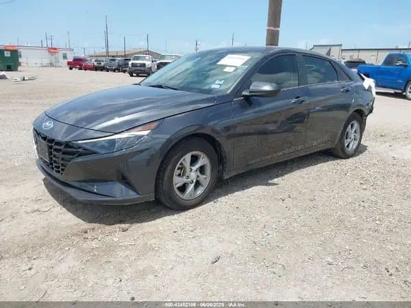 Hyundai Elantra 2022