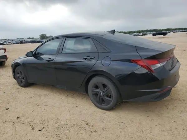 Hyundai Elantra 2022