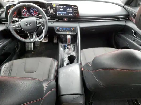 Hyundai Elantra 2022