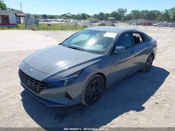 Hyundai Elantra 2022