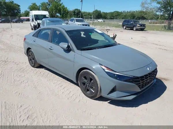 Hyundai Elantra 2022