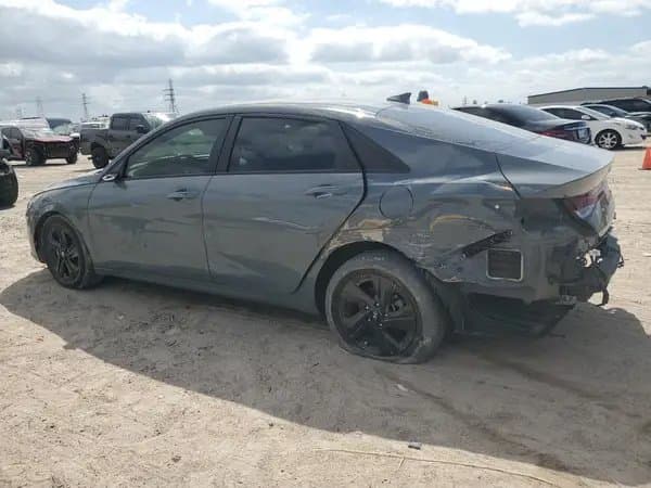 Hyundai Elantra 2022