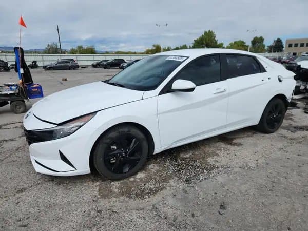 Hyundai Elantra 2023