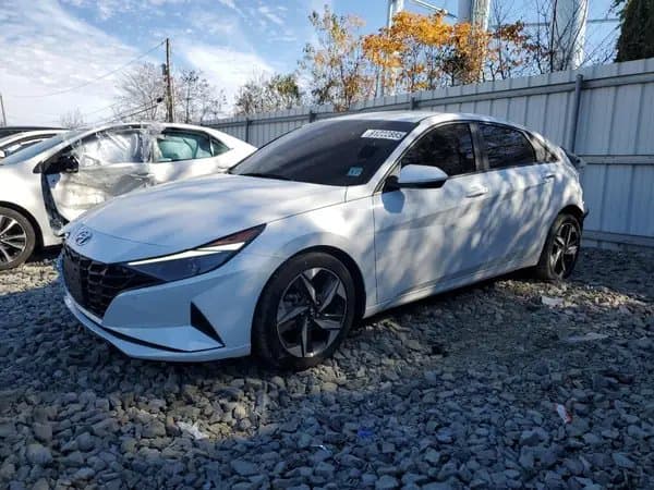 Hyundai Elantra 2023