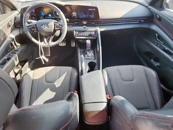 Hyundai Elantra 2023