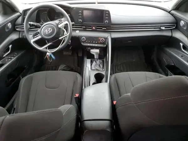 Hyundai Elantra 2023