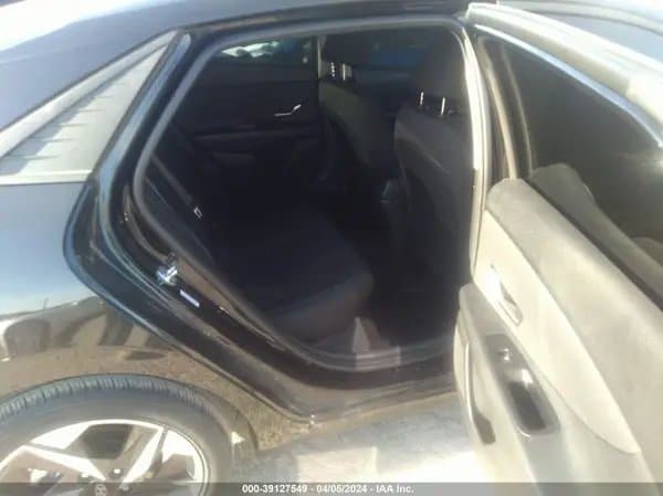 Hyundai Elantra 2023