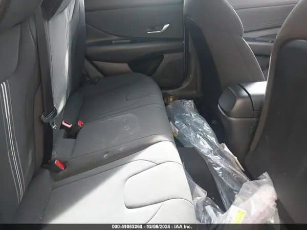 Hyundai Elantra 2023