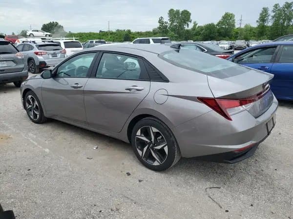 Hyundai Elantra 2023
