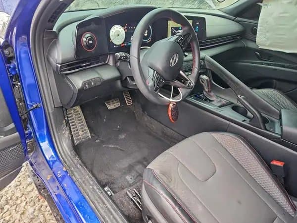 Hyundai Elantra 2024