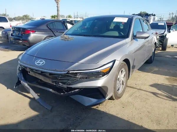 Hyundai Elantra 2024