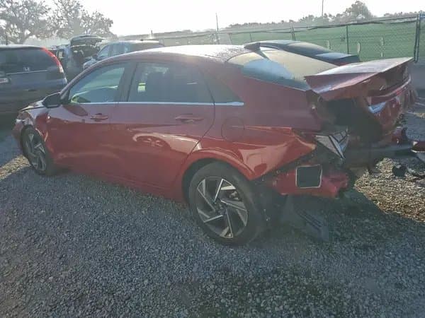 Hyundai Elantra 2025