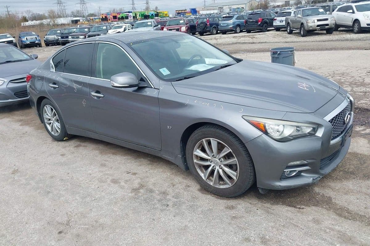 Infiniti Q50 2014